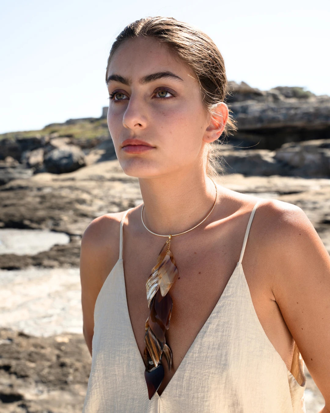 Collar Serena de Cuerno Natural – Mocka