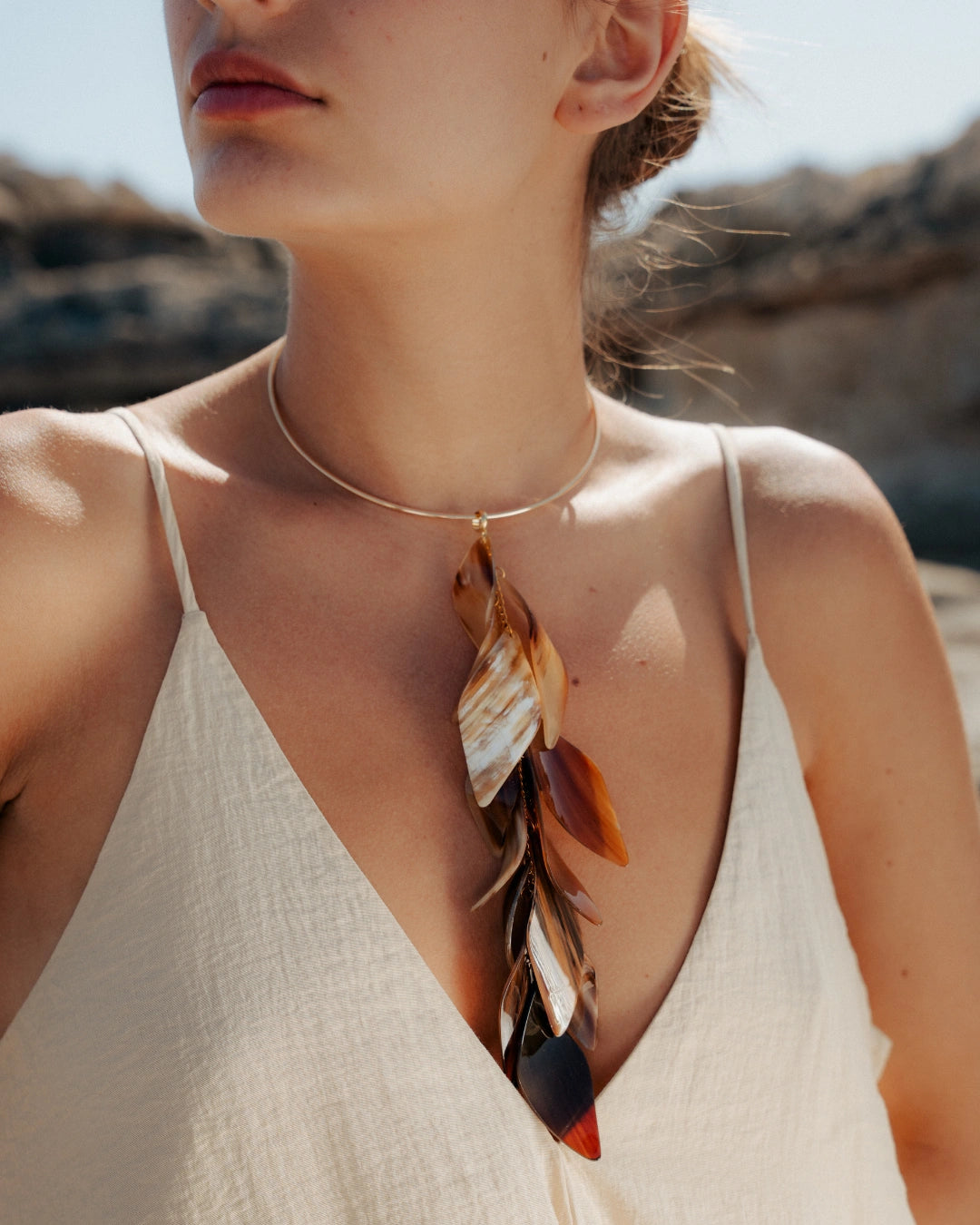 Collar Serena de Cuerno Natural – Mocka